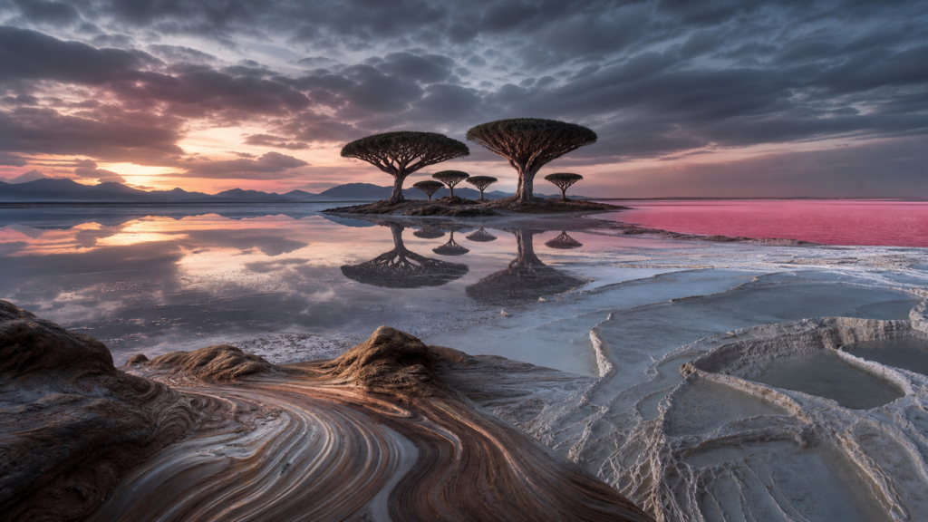 7 Strange Places That Look Unreal